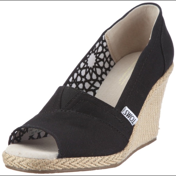 Toms Shoes - 🍒TOMS Peep toe wedges!
